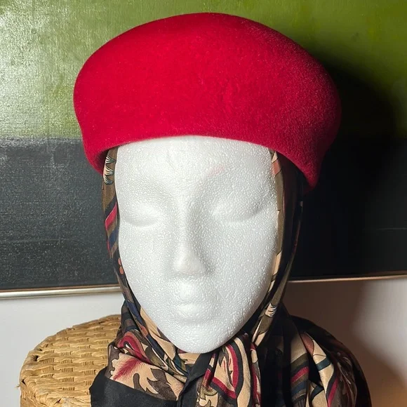 Vintage red felt hat - Picture 3 of 6